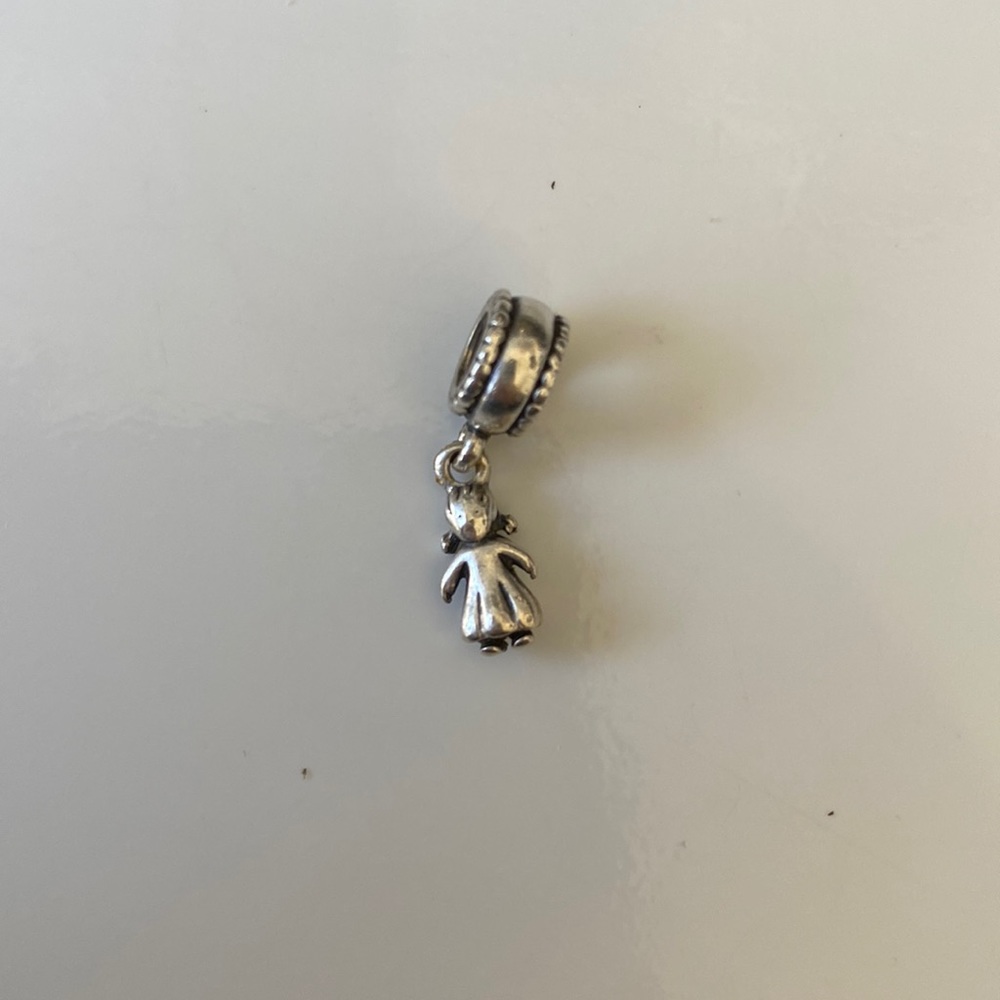 🎉24 hour sale 🎉 Girl Pandora charm